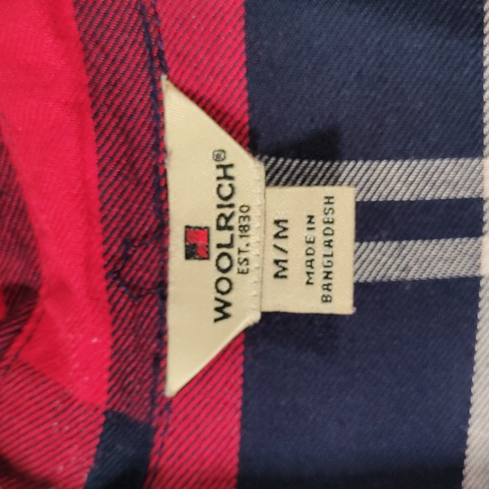 4111 Woolrich red and blue plaid flannel button up shirt M - Picture 11 of 13